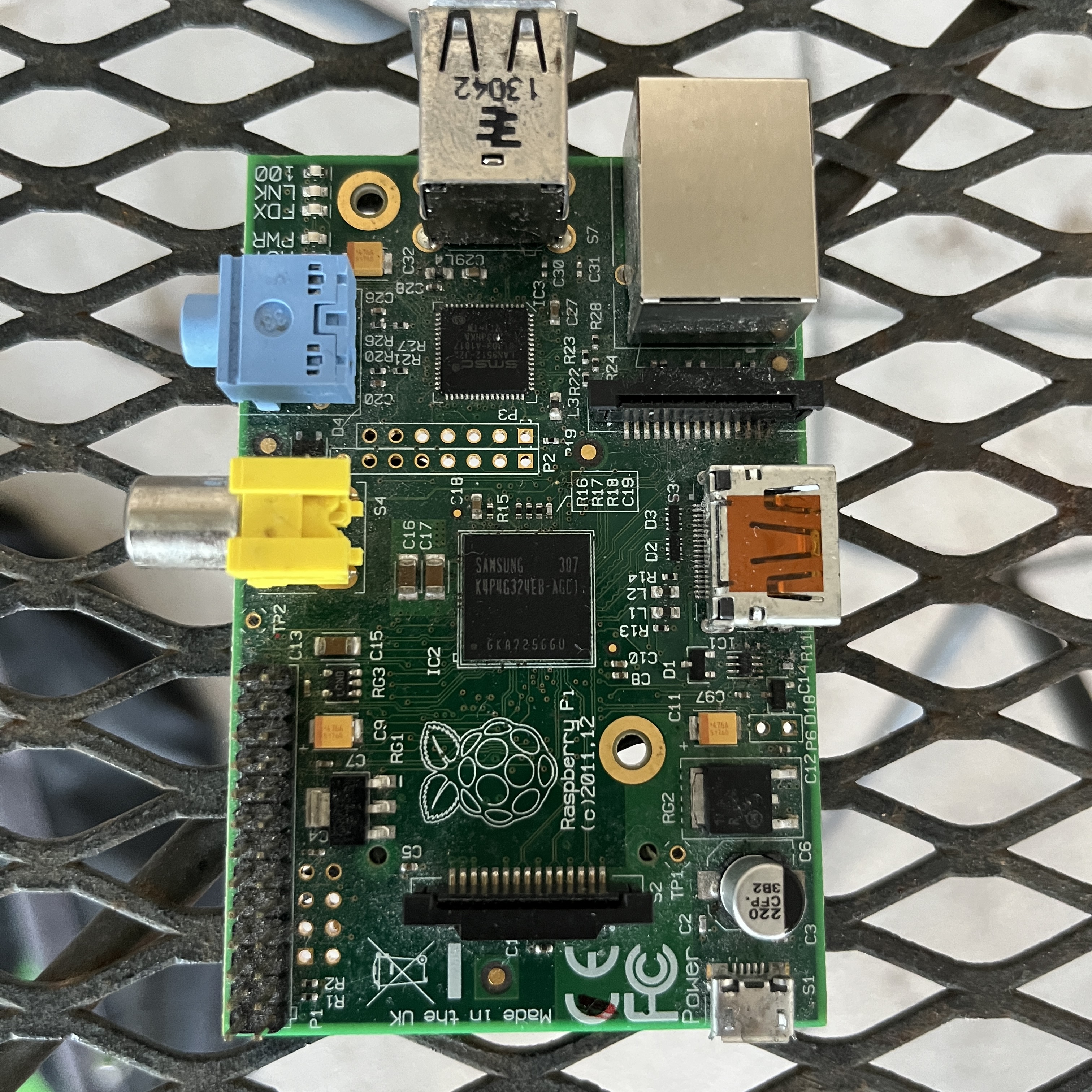 Raspberry Pi 2011.12 512MB SBC